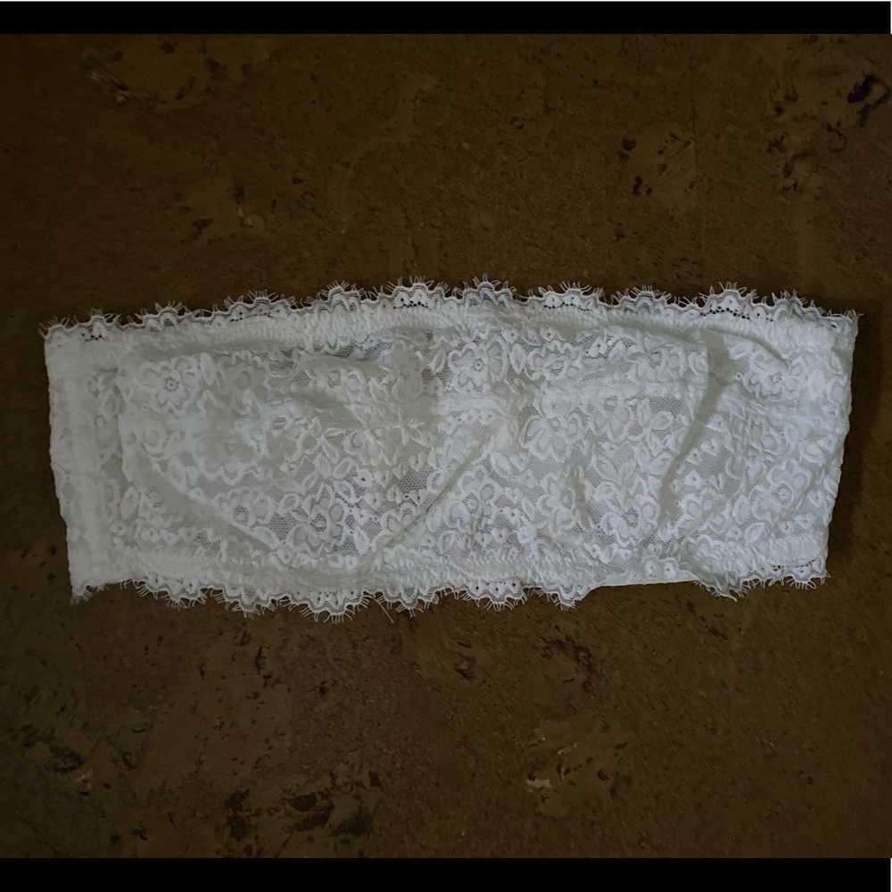 Lace Strapless Bra